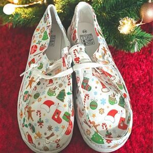 Women's Christmas Holiday Print Loafers Size 11/11.5 Multicolor Slip-On Casual